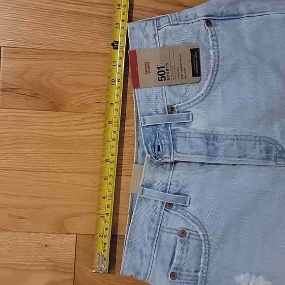 Levi's 501 shorts NWT - women's size 24 - Picture 8 of 11